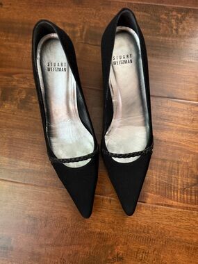 Stuart Weitzman Black Pointed Toe Kitten Heel Pumps size 6